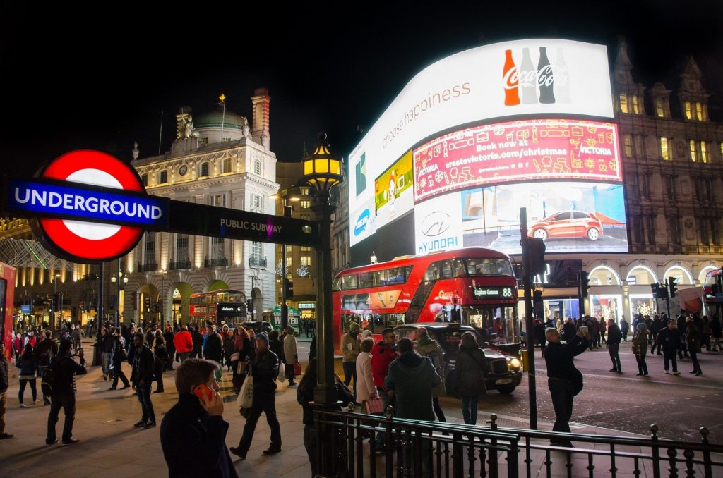 Sykes Pumps managing burst water main at Piccadilly Circus Emergency response to burst water main at Piccadilly Circus, London, with Sykes Pumps equipment deployed to manage flooding.